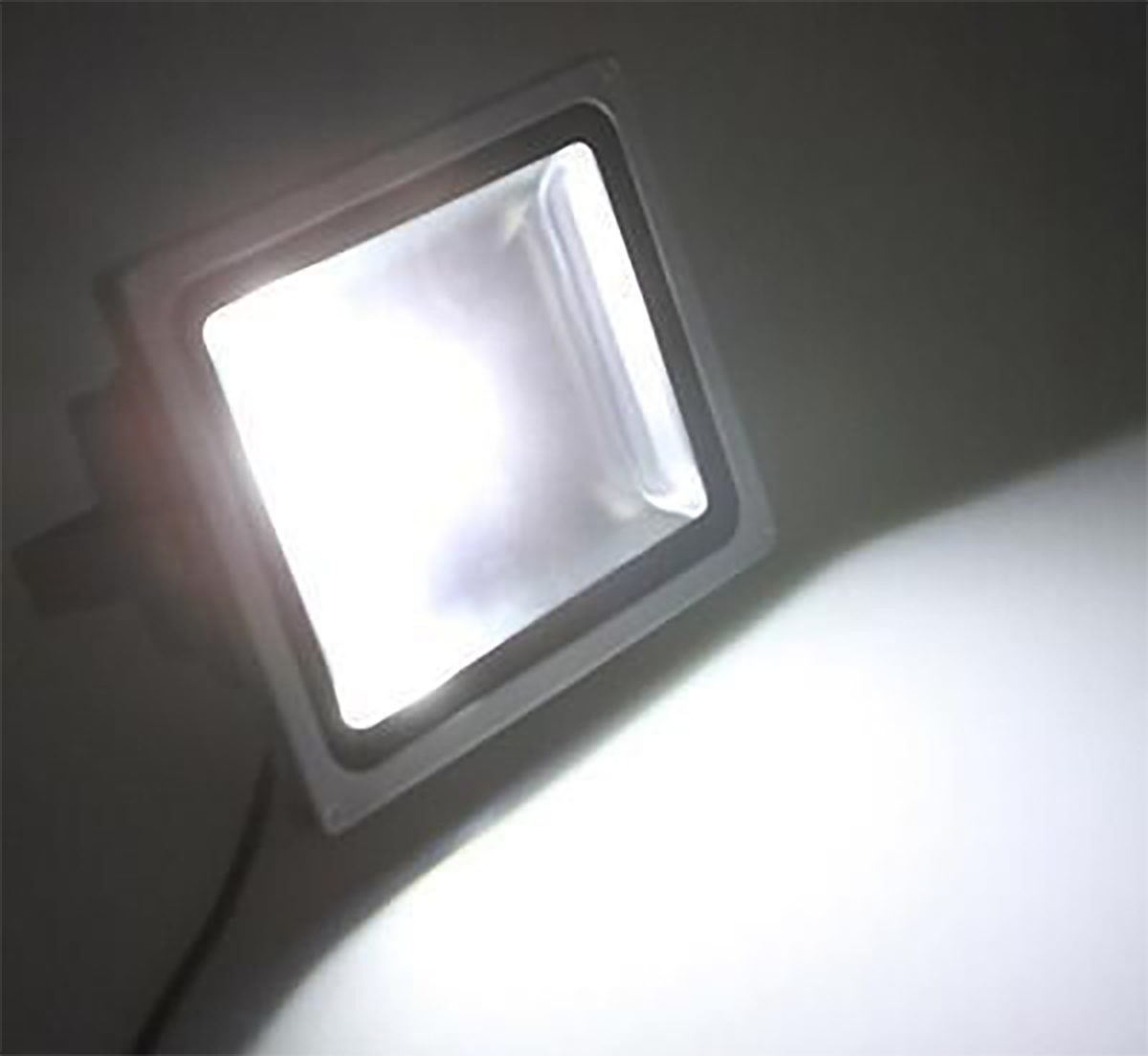 Zmr_TW 50W LED Projektör IP66 5600Lm_ 13121311 6500K-Beyaz Işık
